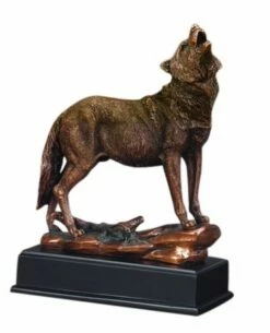 Wolf Leader Of The Pack Statue